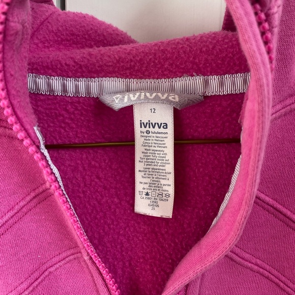 Ivivva (Girl’s Lululemon) Zip Up Jacket with Logo on Hood, Bright Pink, Size 12 - Picture 3 of 3